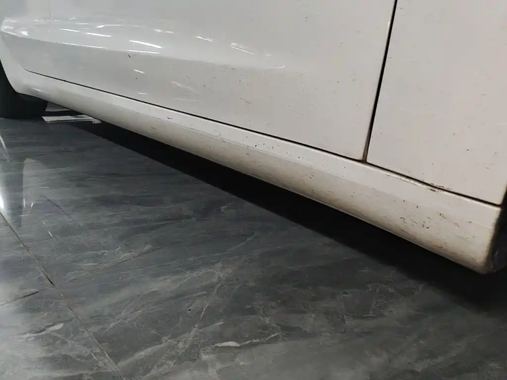 Tesla Model 3 — миниатюра 21