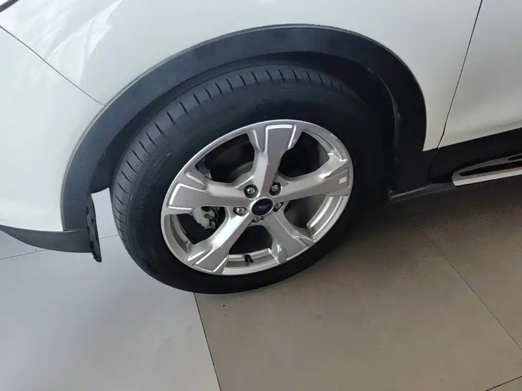 Ford Kuga — миниатюра 23
