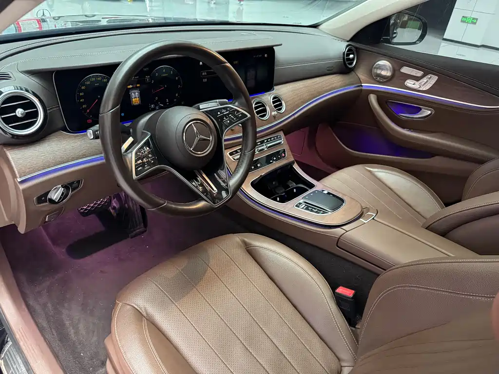 MERCEDES-BENZ E CLASS