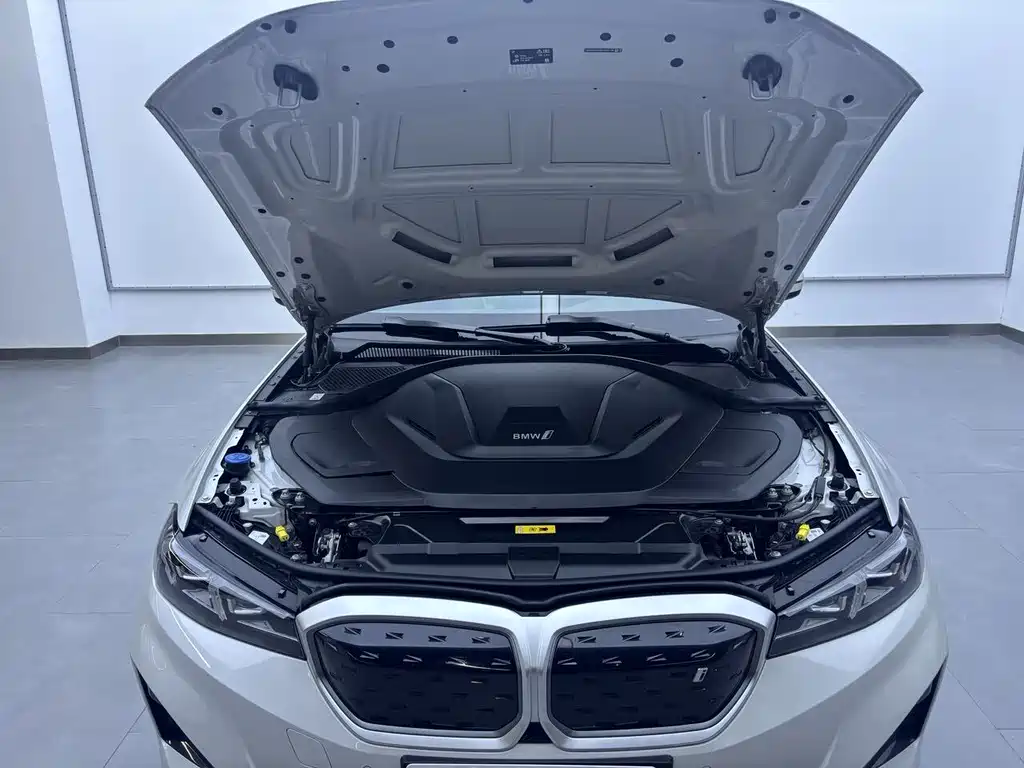 BMW i3 — миниатюра 8