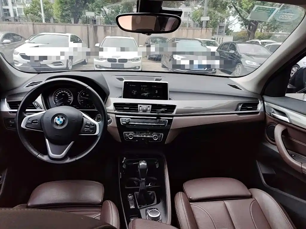 BMW X1 — миниатюра 10