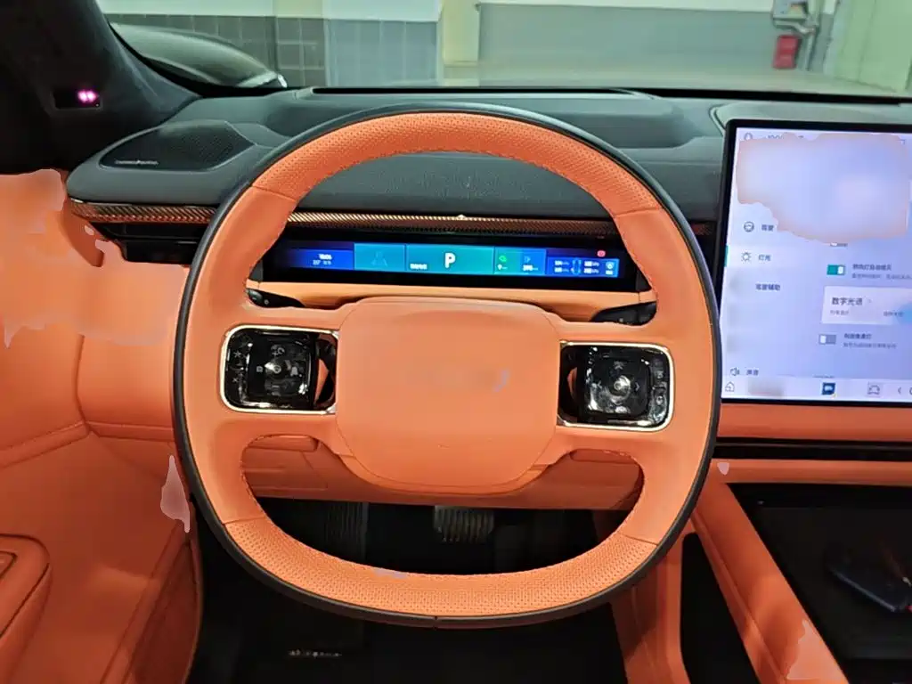 Lynk & Co 900 — миниатюра 11
