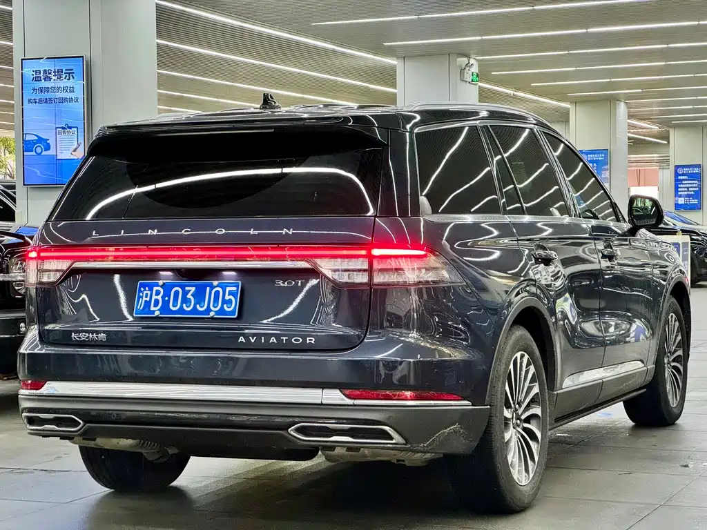 Lincoln Aviator — миниатюра 16