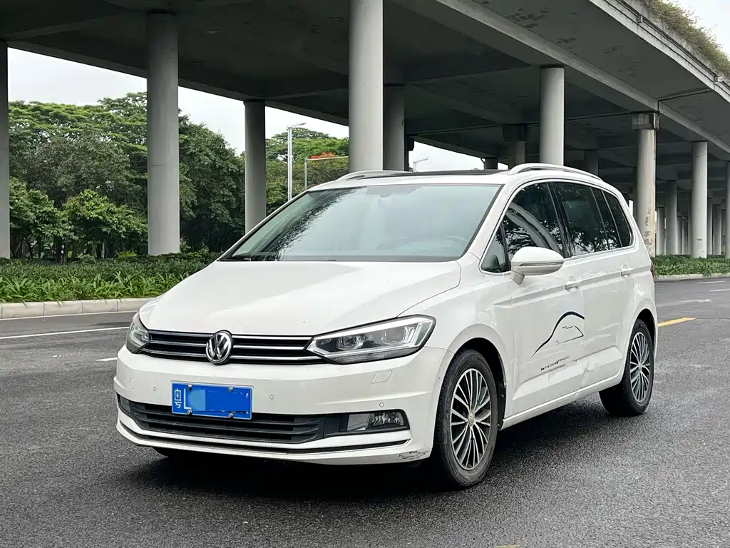 Volkswagen Touran 2016