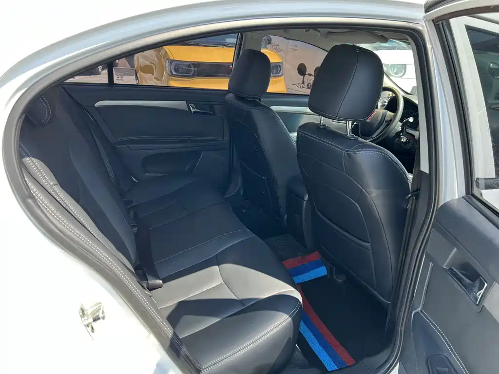 Roewe 350 — миниатюра 12