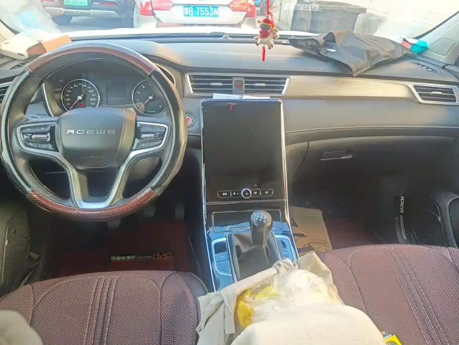 Roewe RX5 — миниатюра 12