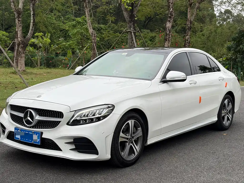 Mercedes-Benz C-Class 2020