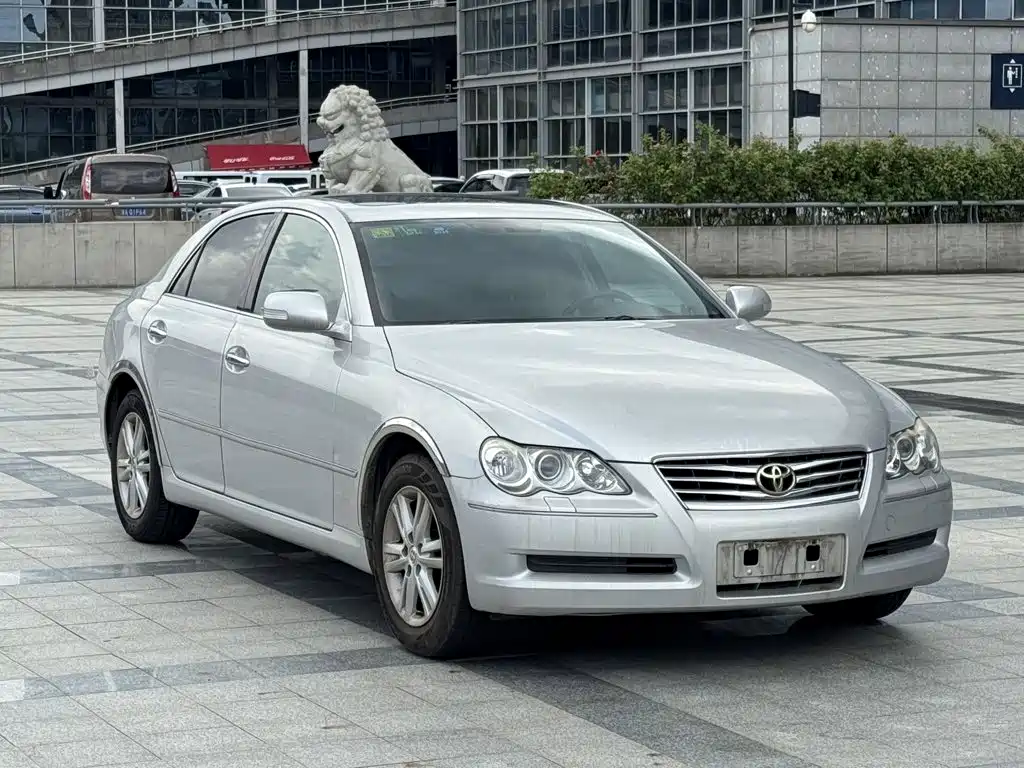 Toyota Reiz — миниатюра 3