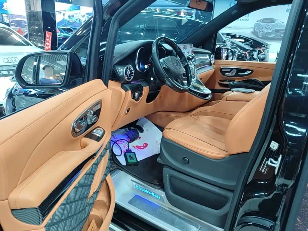 Mercedes-Benz V-Class — миниатюра 16