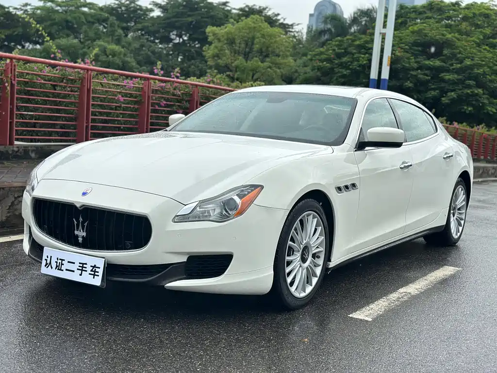 Maserati Quattroporte
