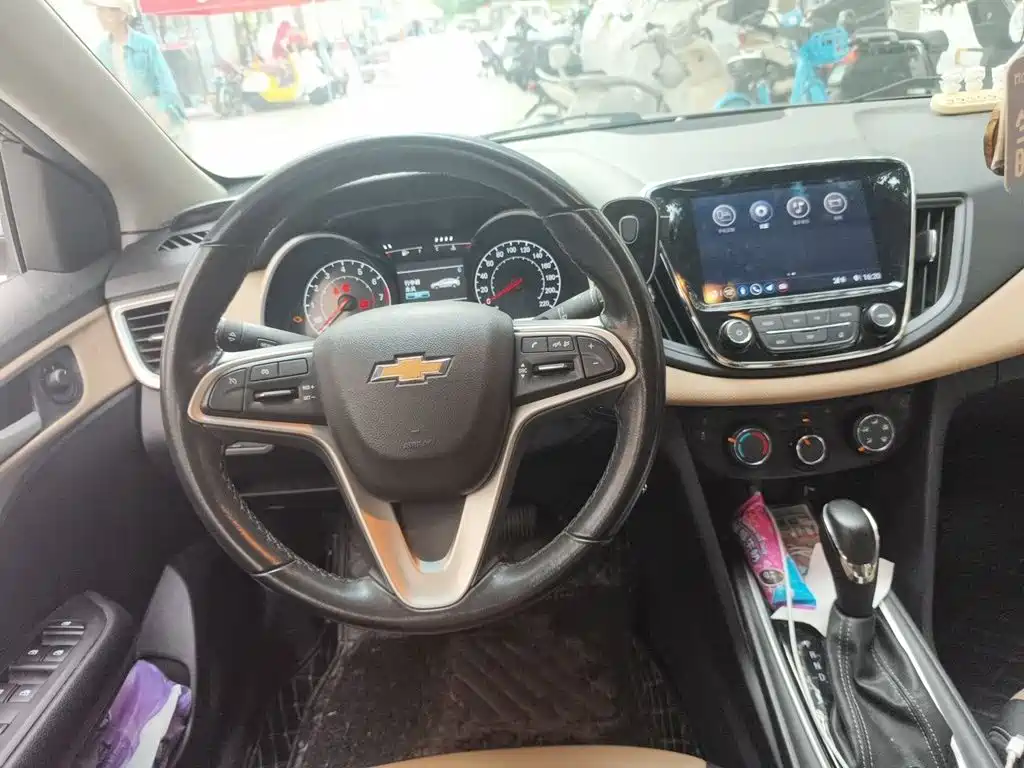 Chevrolet Monza — миниатюра 6