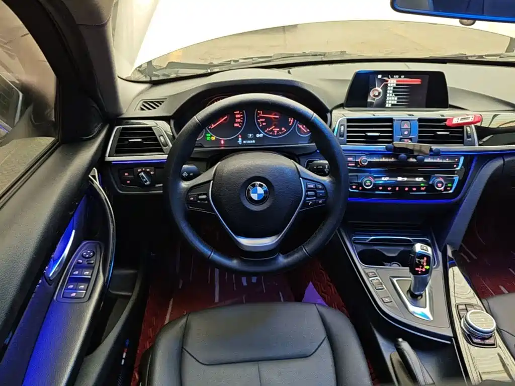 BMW 3 Series — миниатюра 11