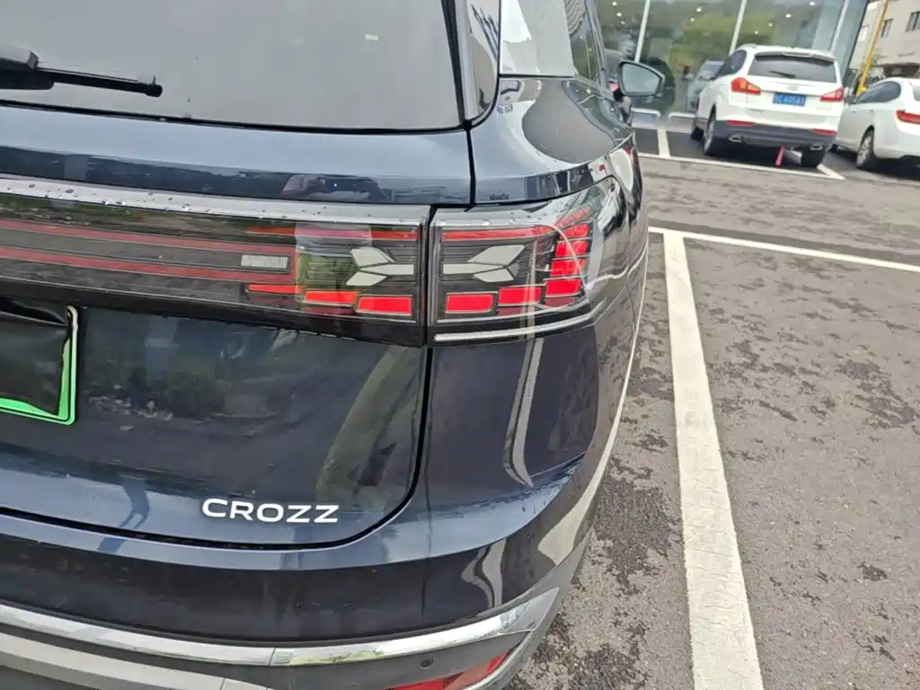 Volkswagen ID.6 Crozz — миниатюра 8