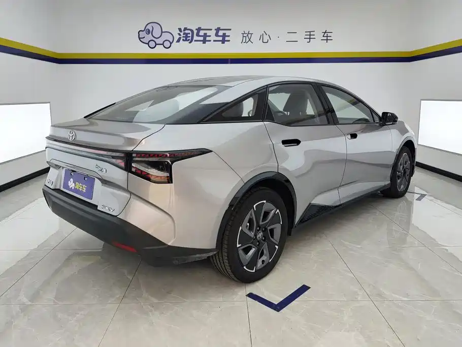 Toyota bZ3 — миниатюра 3