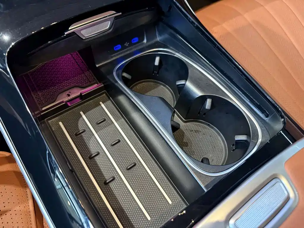 Mercedes-Benz S-Class — миниатюра 32