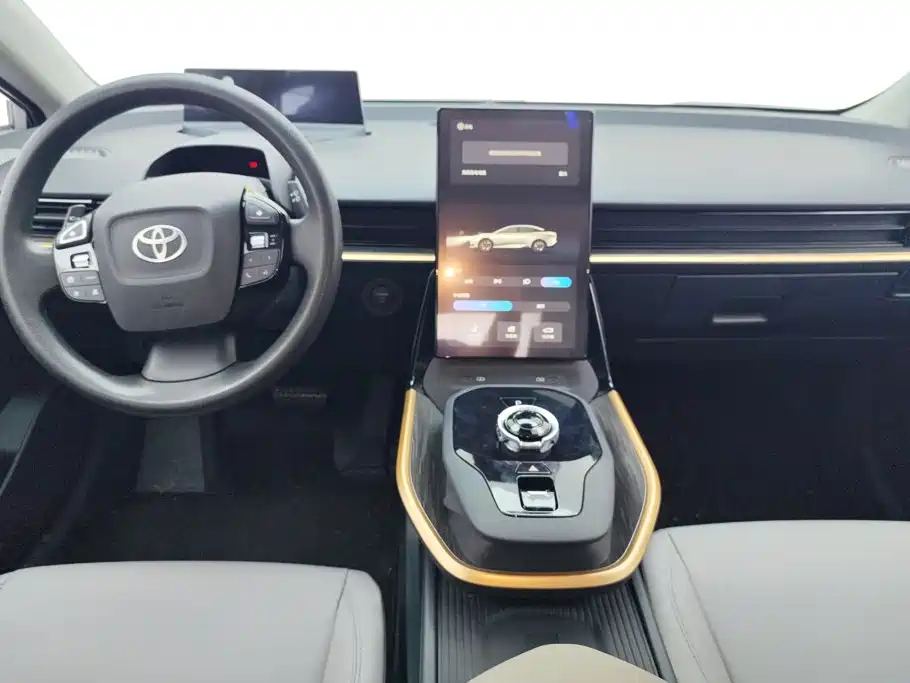 Toyota bZ3 — миниатюра 12