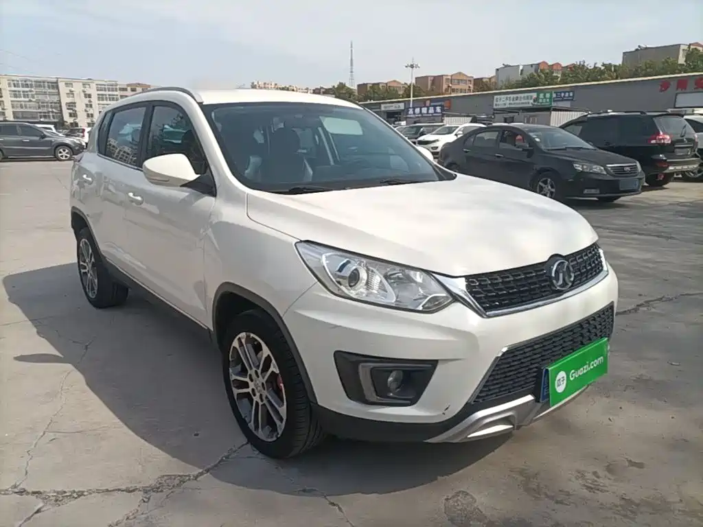 BAIC Senova X35 — миниатюра 4
