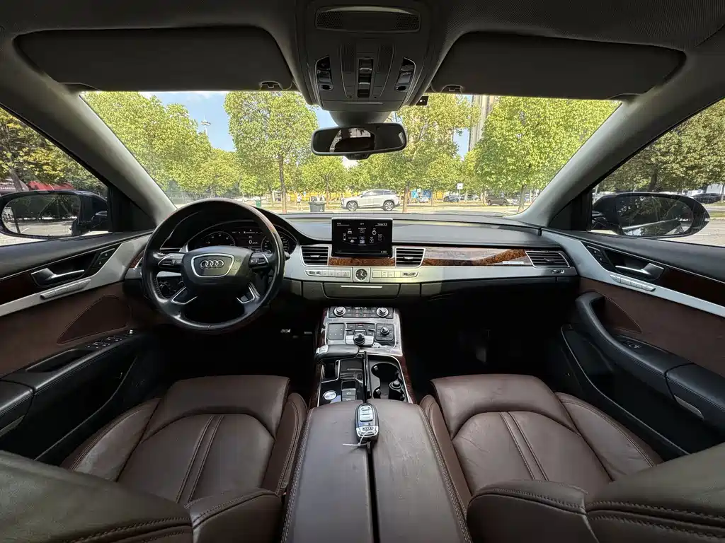 Audi A8 — миниатюра 15