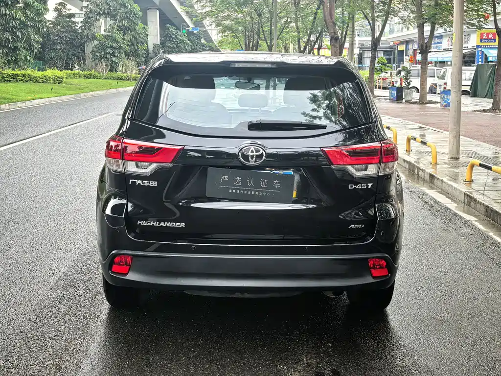 Toyota Highlander 2021 2.0T Elite 7 мест