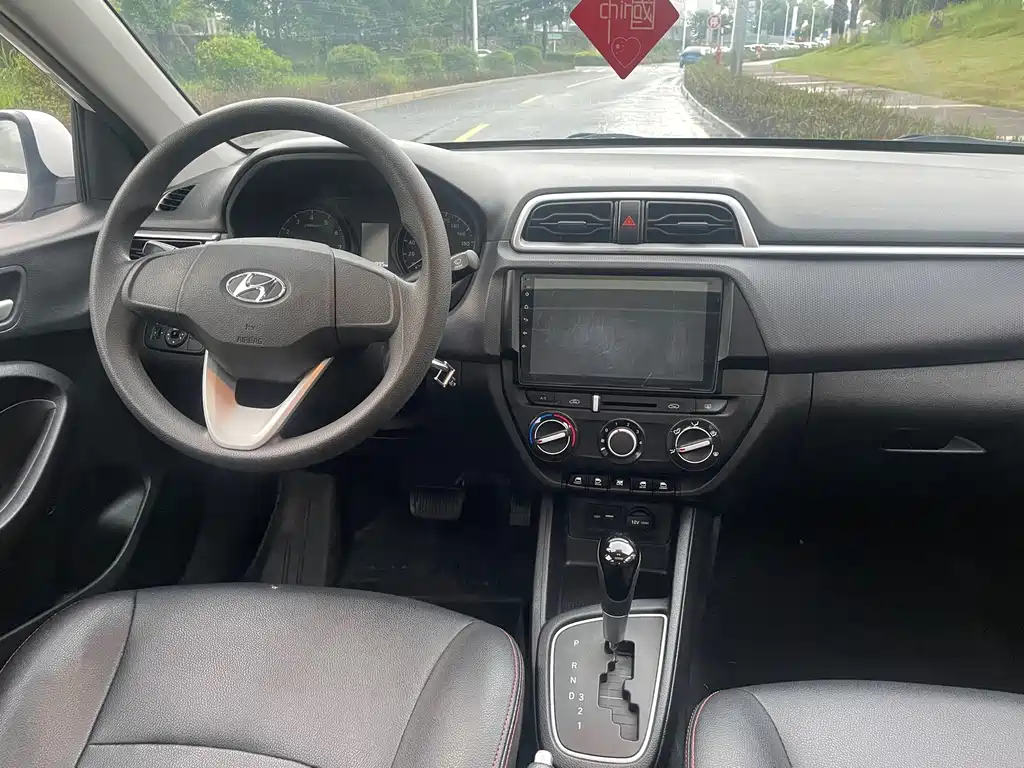 Hyundai Verna - фото 9