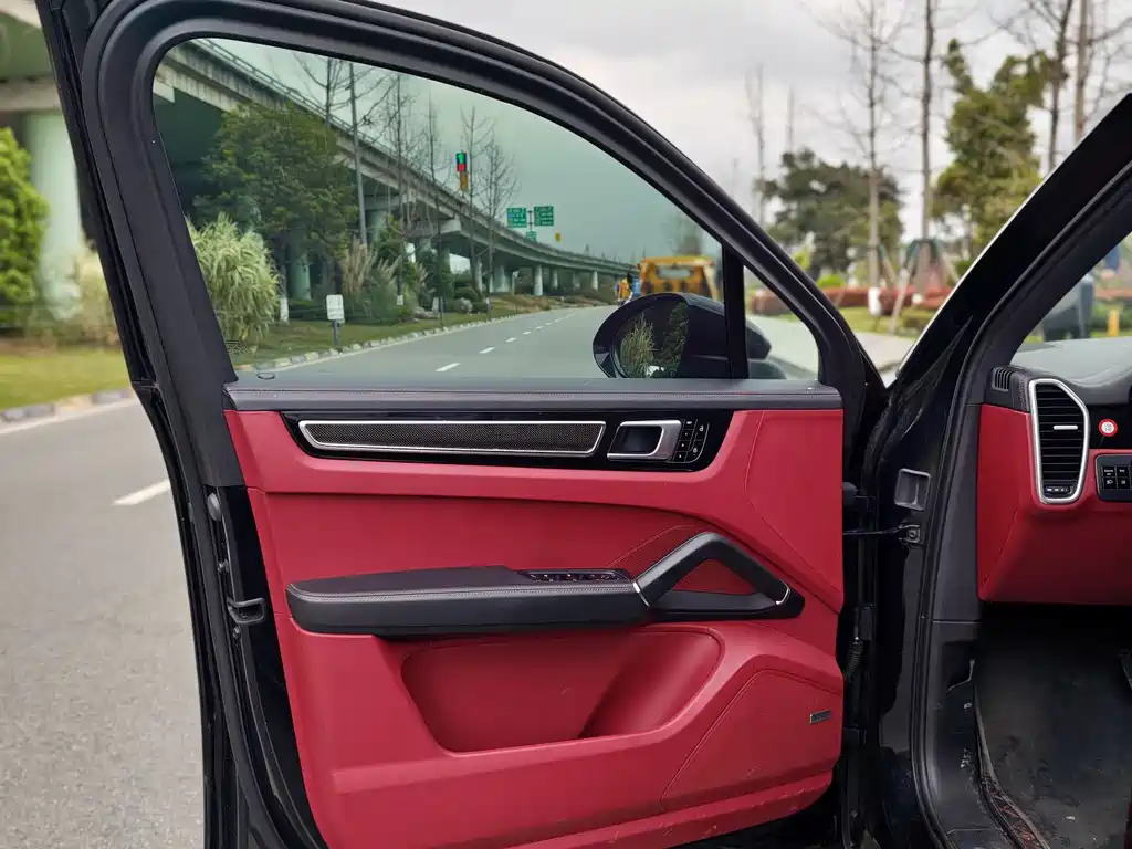 PORSCHE CAYENNE NEW ENERGY