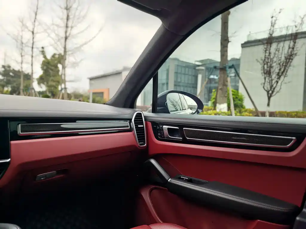 PORSCHE CAYENNE NEW ENERGY