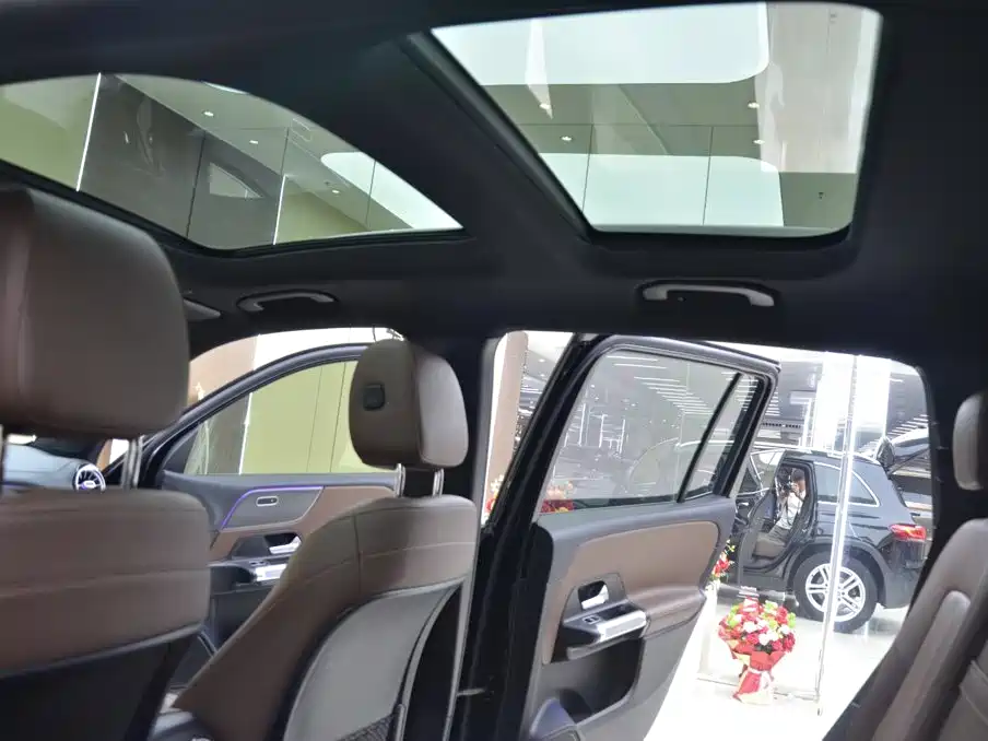 Mercedes-Benz GLB — миниатюра 14