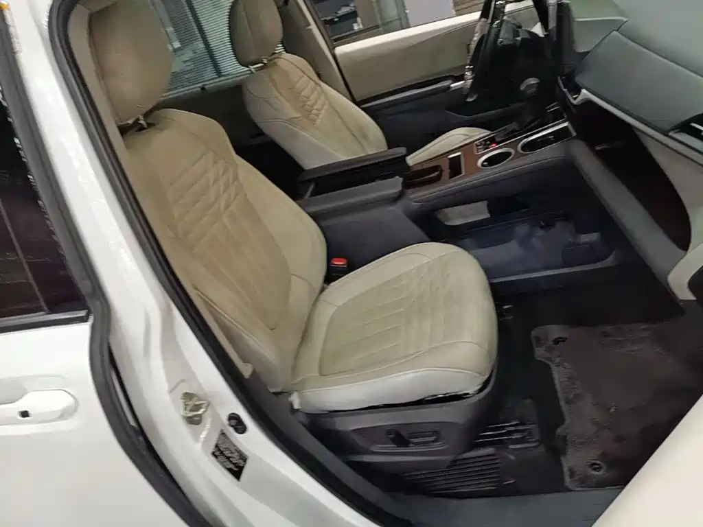 Toyota Sienna — миниатюра 25