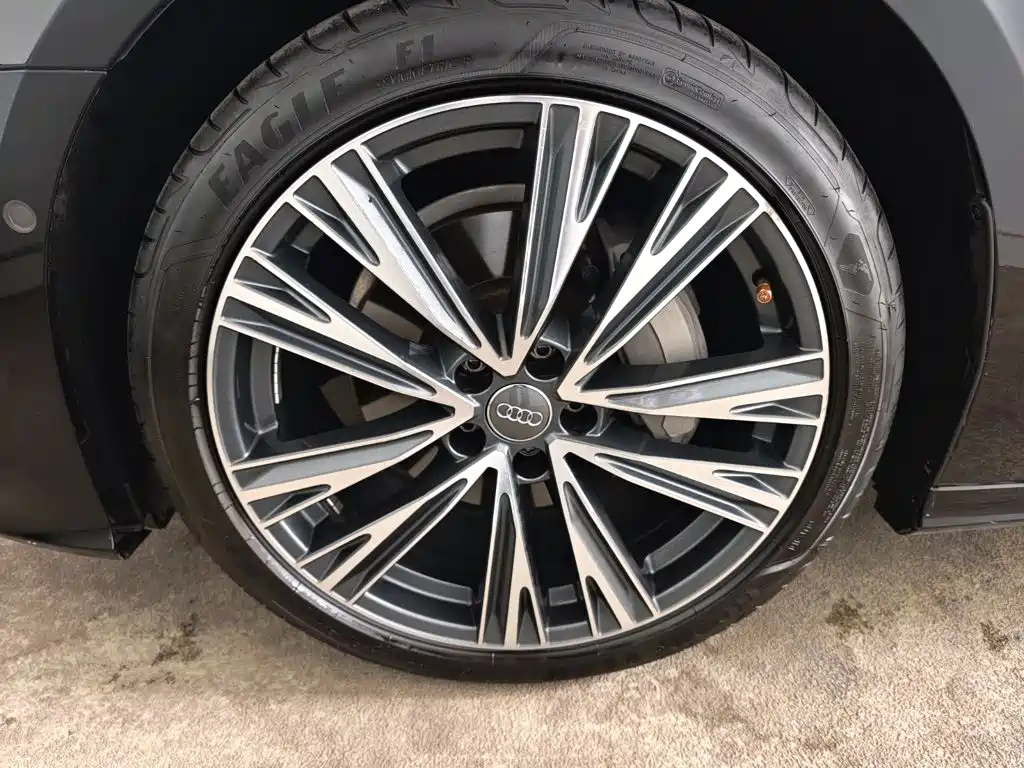 Audi A6L — миниатюра 14