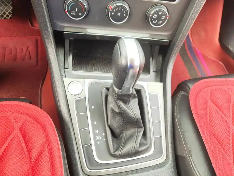 Volkswagen Golf — миниатюра 16