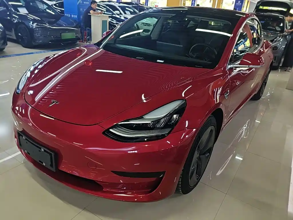 Tesla Model 3 — миниатюра 2