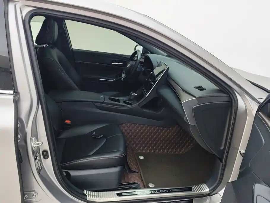 Toyota Avalon — миниатюра 8