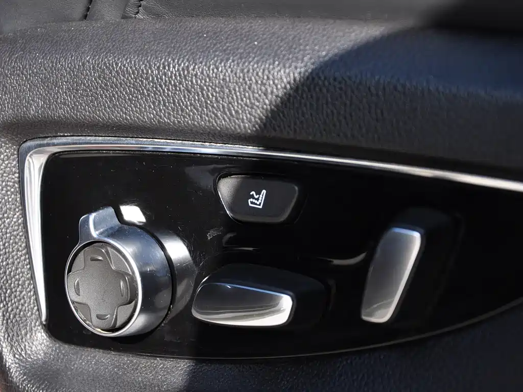 CADILLAC ESCALADE ESCALADE