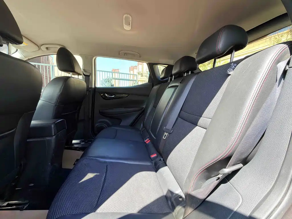 Nissan Qashqai — миниатюра 6