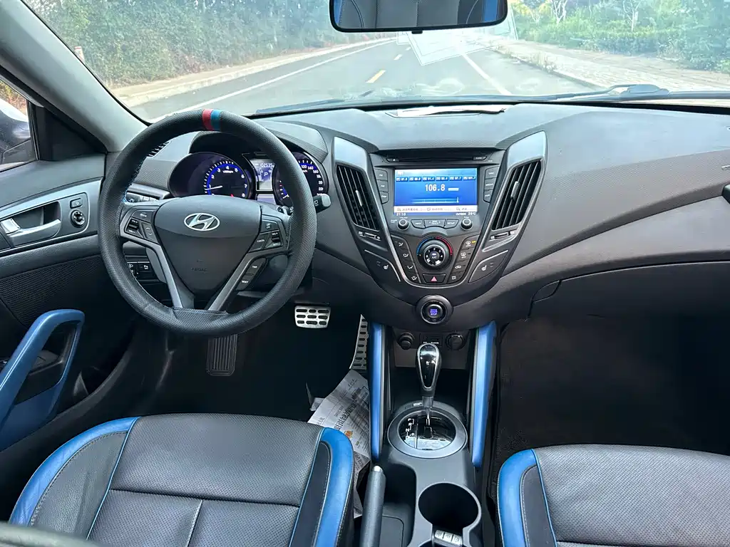 Hyundai Veloster — миниатюра 8