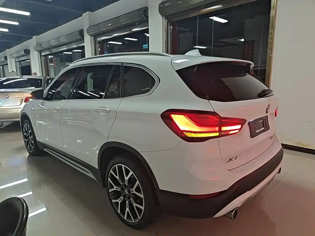 BMW X1 — миниатюра 5