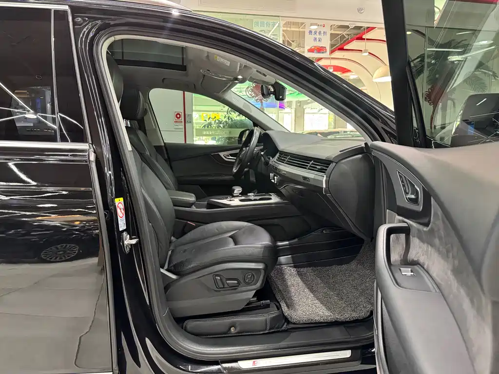 Audi Q7 2019 45 TFSI Comfort
