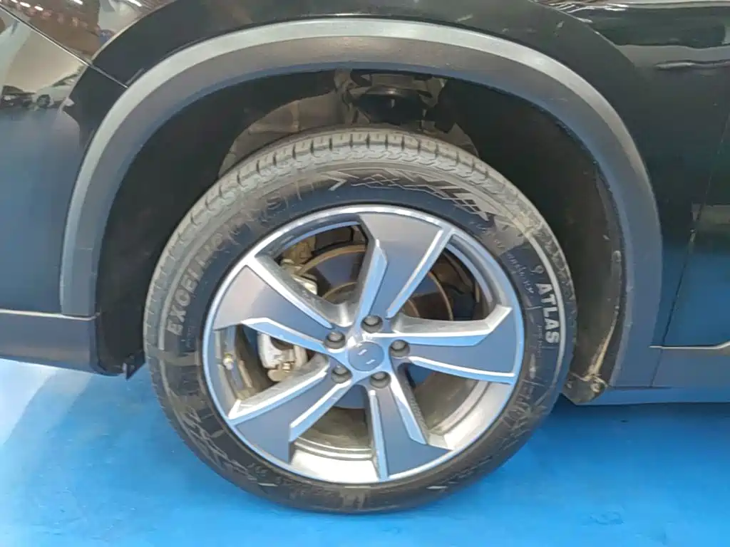 Geely Haoyue L — миниатюра 23