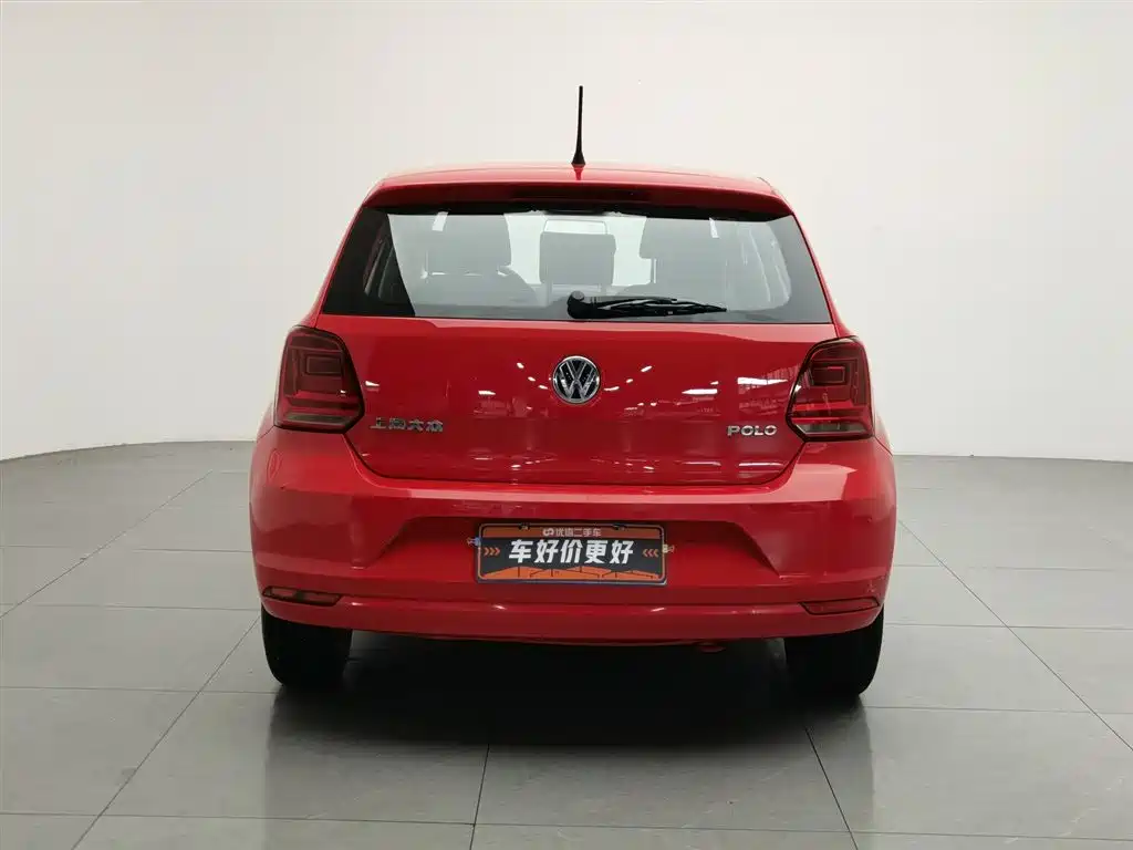 Volkswagen Polo 2014 1.4L MT