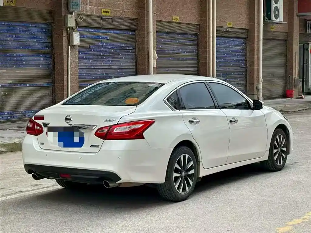 NISSAN TEANA
