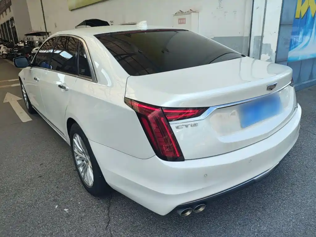 Cadillac CT6 — миниатюра 5
