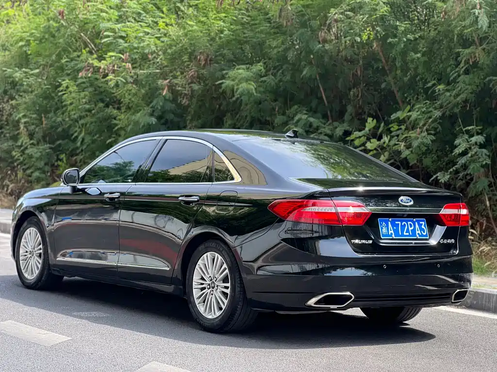 Ford Taurus — миниатюра 15