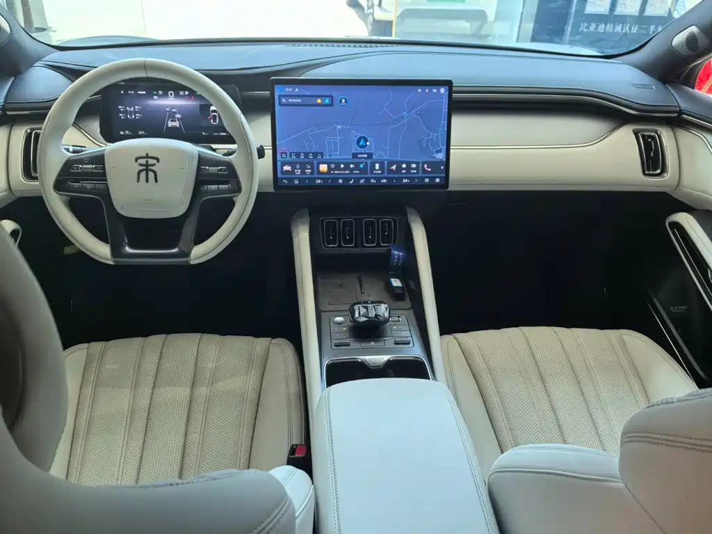 BYD L EV — миниатюра 12