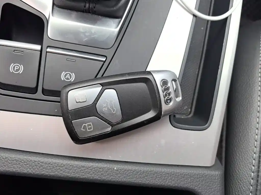 Audi Q5L — миниатюра 9