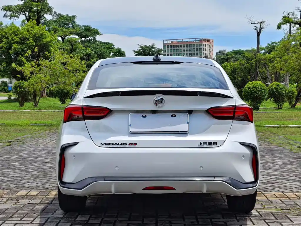 Buick Verano — миниатюра 9