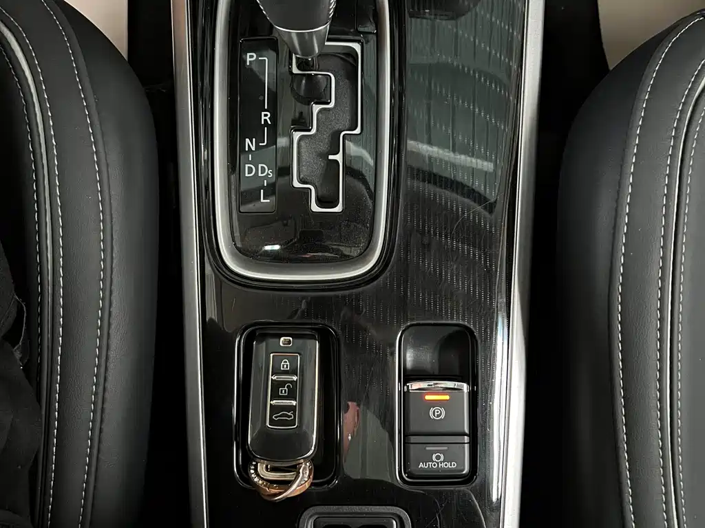Mitsubishi Outlander — миниатюра 13