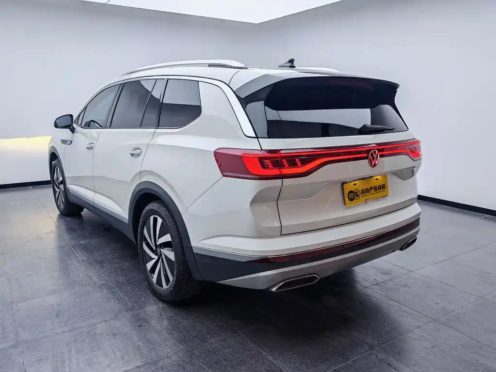 Volkswagen Viloran 2022 380TSI Luxury Pro 6 мест