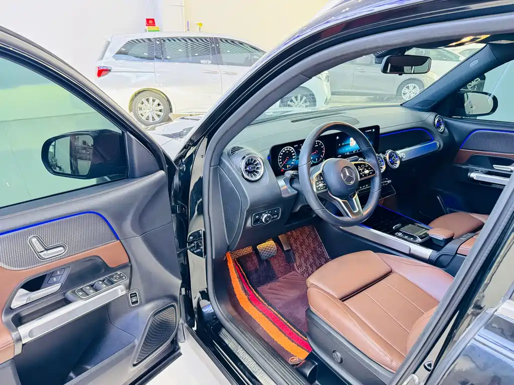 Mercedes-Benz GLB — миниатюра 6
