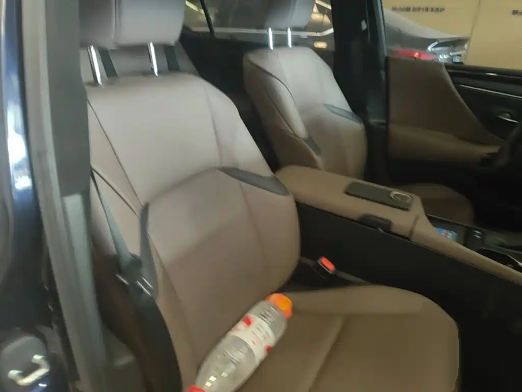 Lexus ES — миниатюра 25