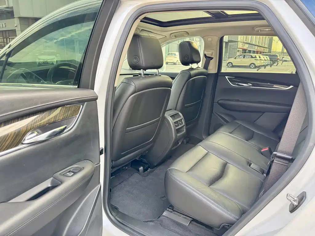 Cadillac XT5 — миниатюра 6